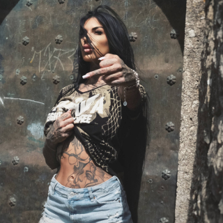 YAKUZA dámské tričko MESH ROSE CURVED V NECK T-SHIRT black