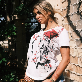 YAKUZA dámské tričko ROSE SCRATCH CURVED V NECK T-SHIRT bílé